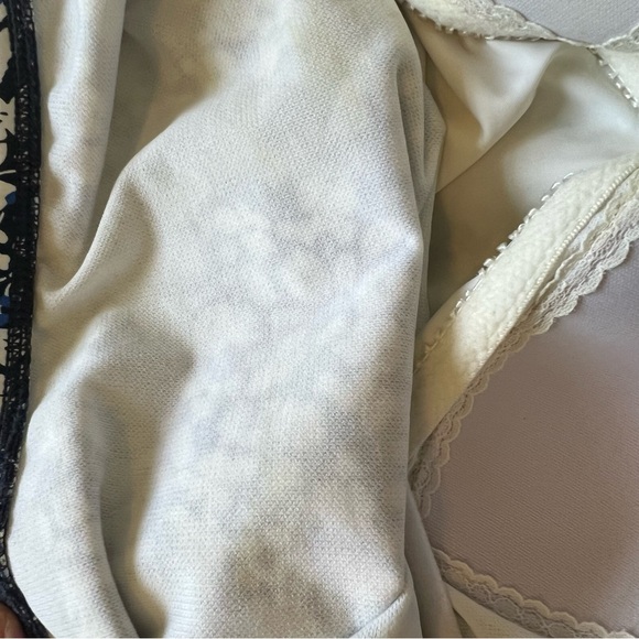 Lauren Ralph Lauren White & Navy Blue Ditsy Floral Off Shoulder 1-Piece Swimsuit - Picture 5 of 9